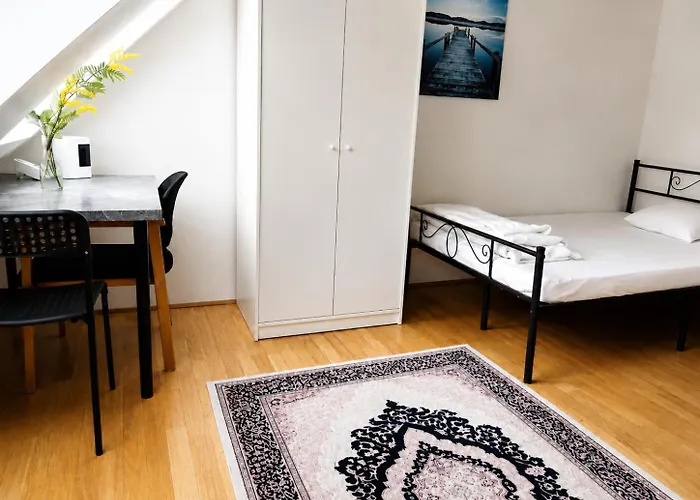 Gasthof Bright Attic In Shared In 1020 Wien
