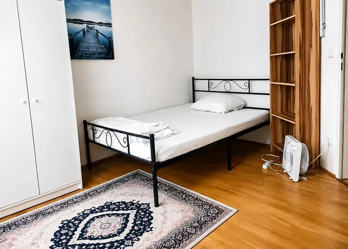 Bright Attic In Shared In 1020 * Вена